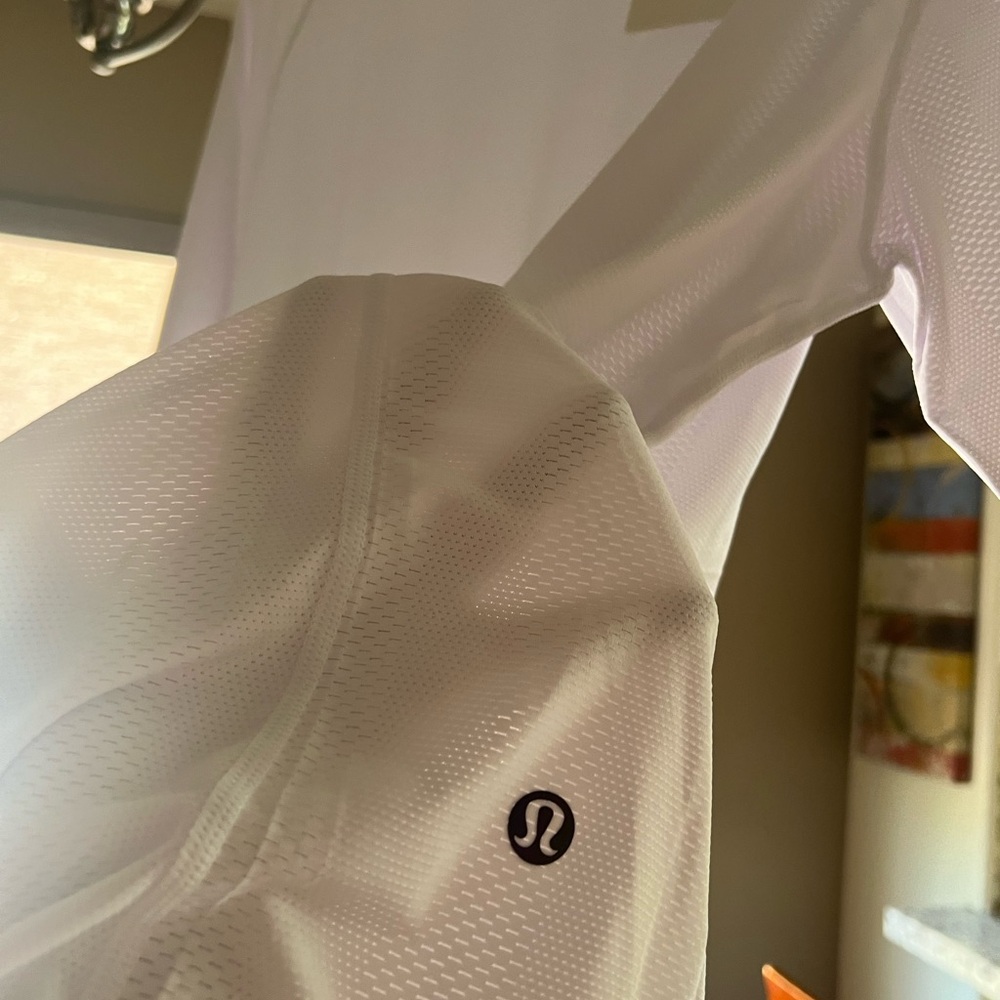 Lululemon Men New t- Shirt color available white and purple light size large L - Picture 3 of 5